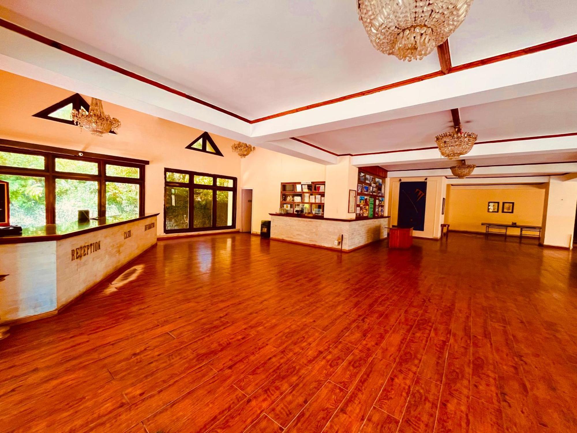 Ramayan Resort, In City Centre Manali By Ramanand Sagar Buitenkant foto