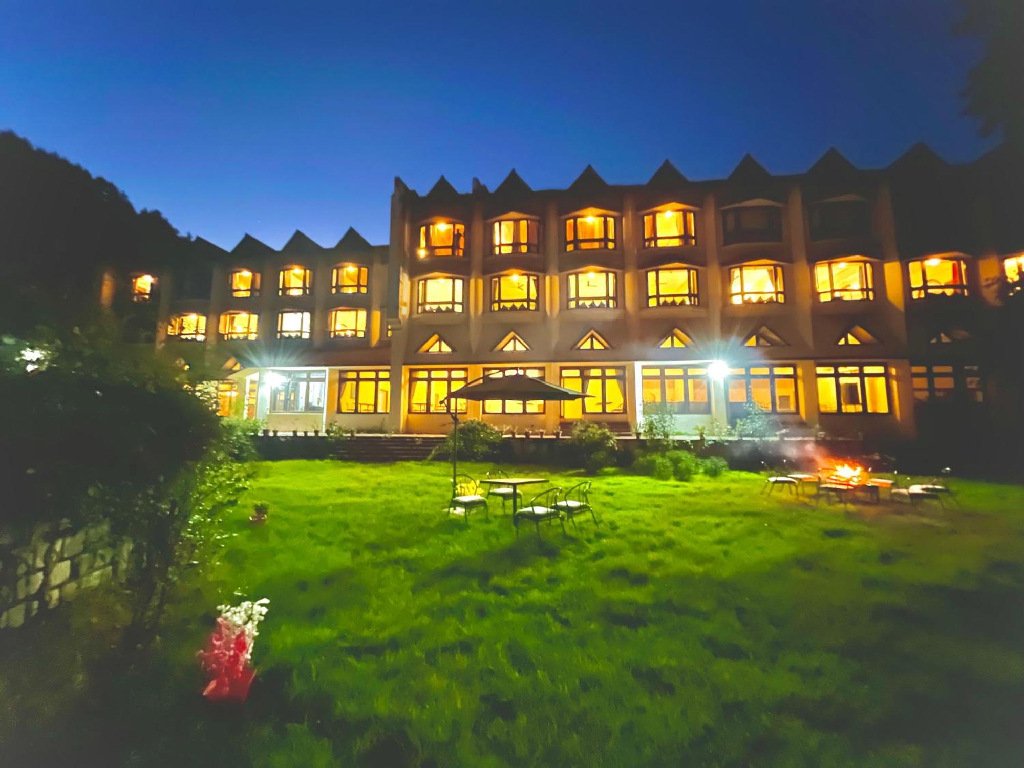 Ramayan Resort, In City Centre Manali By Ramanand Sagar Buitenkant foto